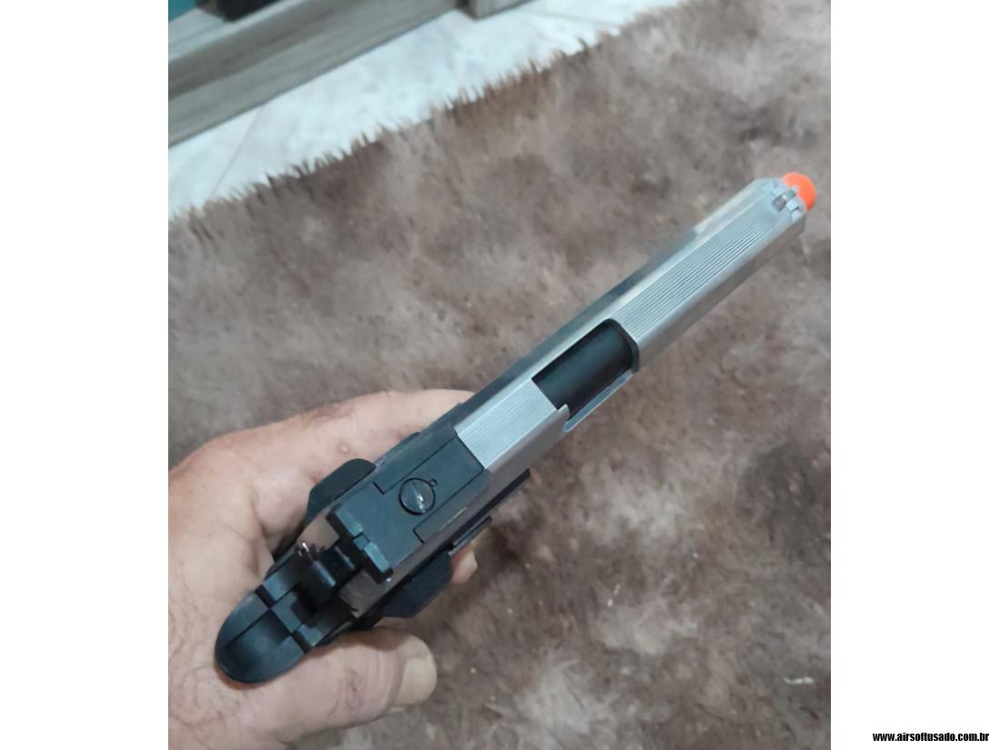 Pistola gbb src hi capa 