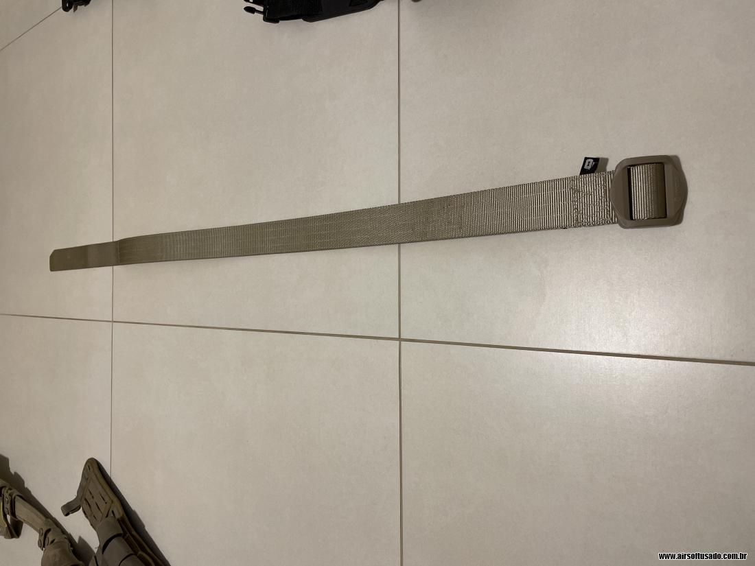 Colete modular e cintos tático