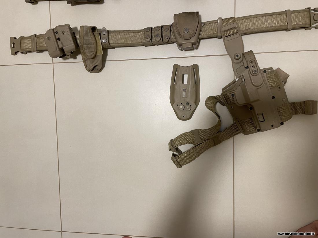 Colete modular e cintos tático
