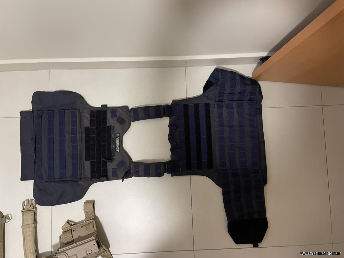 Colete modular e cintos tático