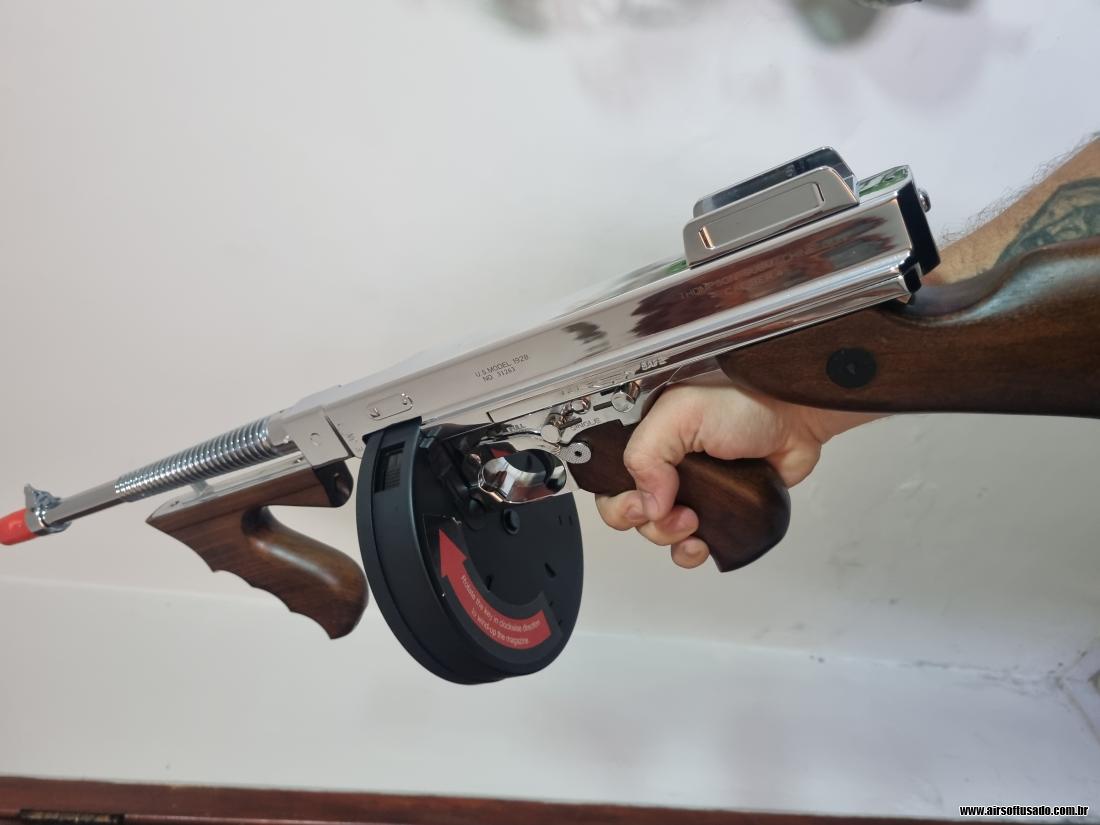 THOMPSON KING ARMS