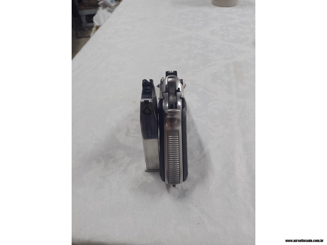 Airsoft Beretta WE M9A1 gbb .6