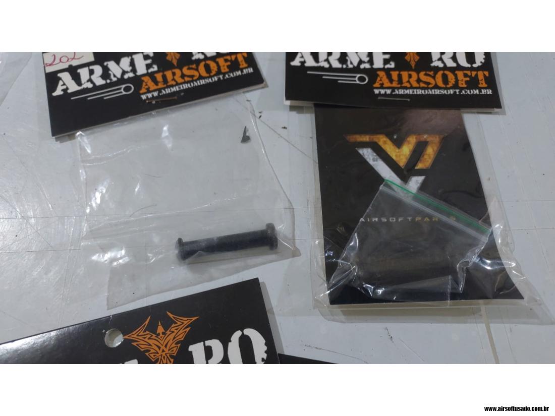 Lote com 14 peças diversas